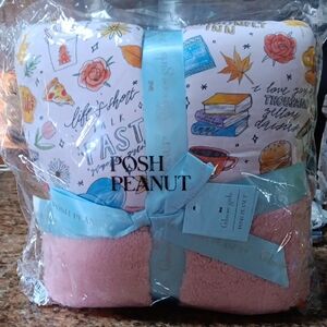 Posh Peanut Gilmore Girls Luxe Plush Patoo Blanket